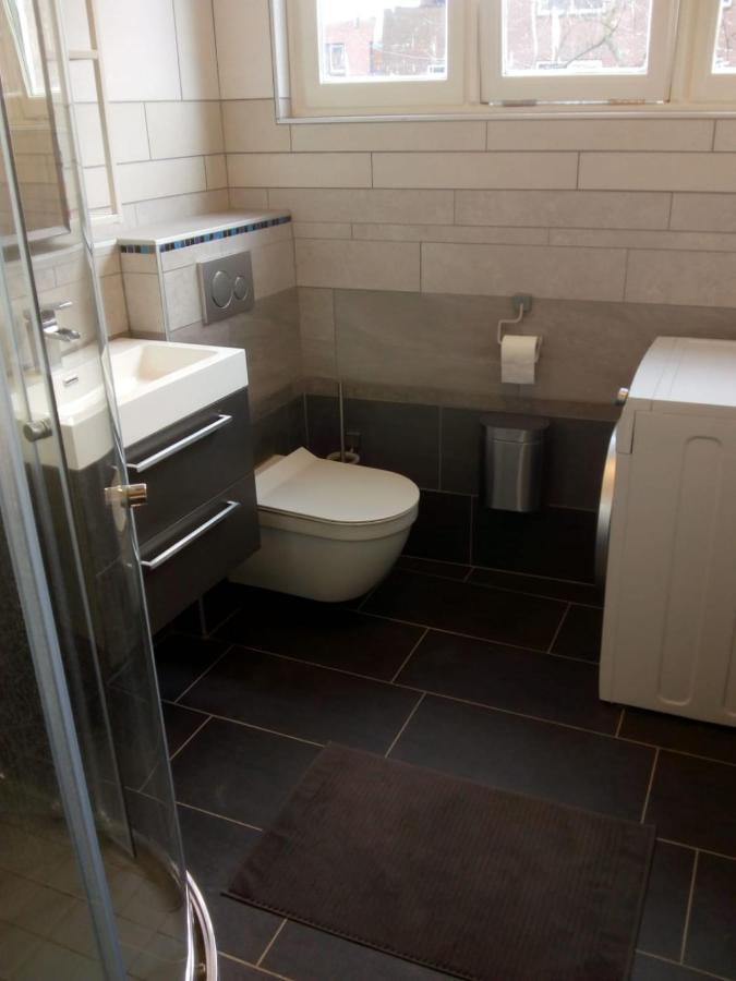 Aldo, Not For Parties, Not A Hotel, Room With Shared Bathroom, No Kitchen Amsterdam Bagian luar foto