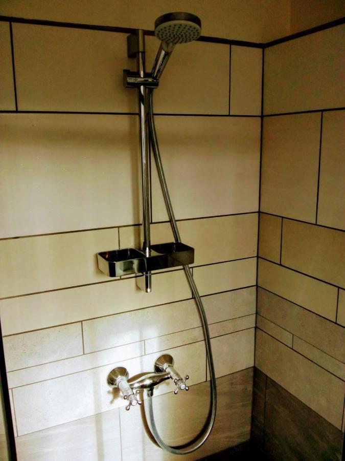Aldo, Not For Parties, Not A Hotel, Room With Shared Bathroom, No Kitchen Amsterdam Bagian luar foto