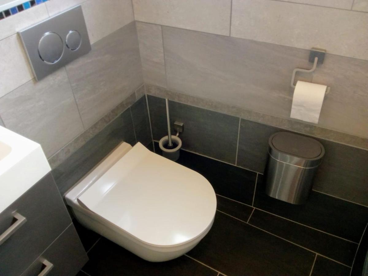 Aldo, Not For Parties, Not A Hotel, Room With Shared Bathroom, No Kitchen Amsterdam Bagian luar foto