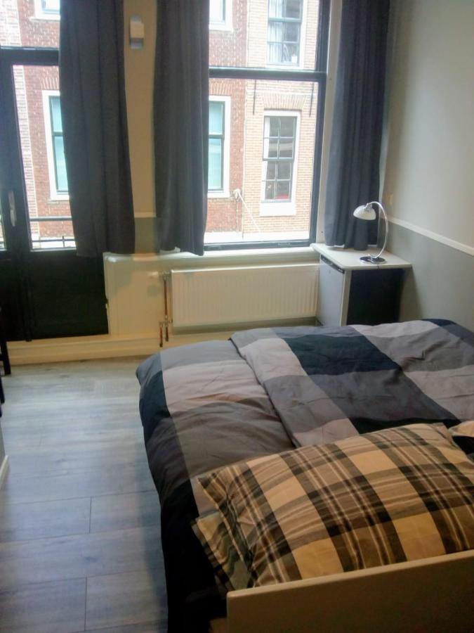 Aldo, Not For Parties, Not A Hotel, Room With Shared Bathroom, No Kitchen Amsterdam Bagian luar foto