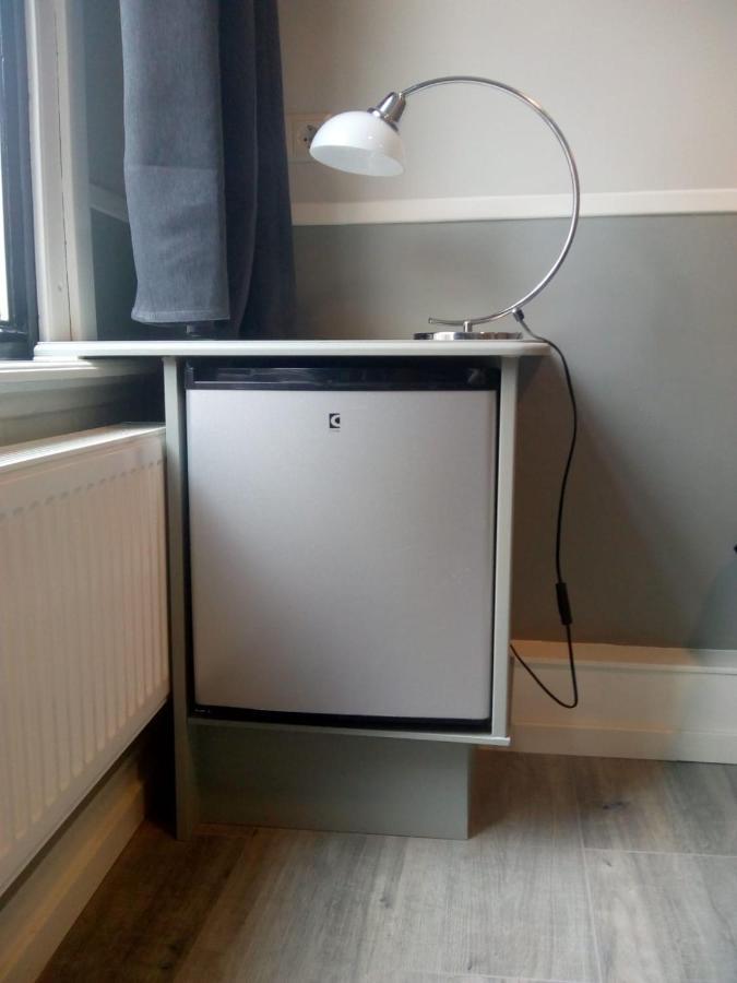 Aldo, Not For Parties, Not A Hotel, Room With Shared Bathroom, No Kitchen Amsterdam Bagian luar foto