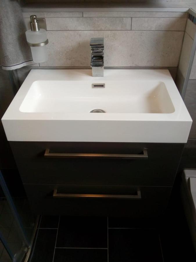 Aldo, Not For Parties, Not A Hotel, Room With Shared Bathroom, No Kitchen Amsterdam Bagian luar foto