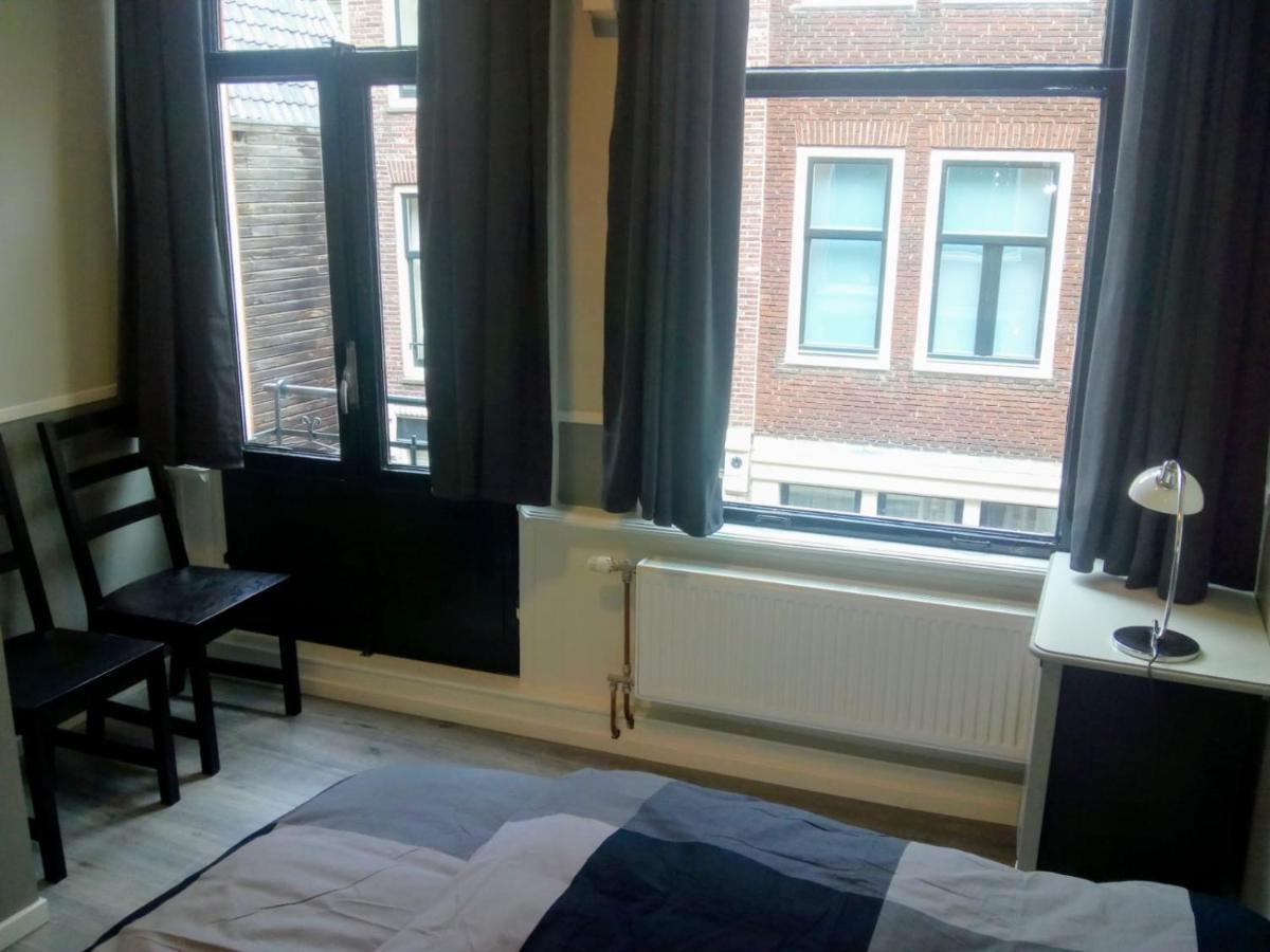 Aldo, Not For Parties, Not A Hotel, Room With Shared Bathroom, No Kitchen Amsterdam Bagian luar foto