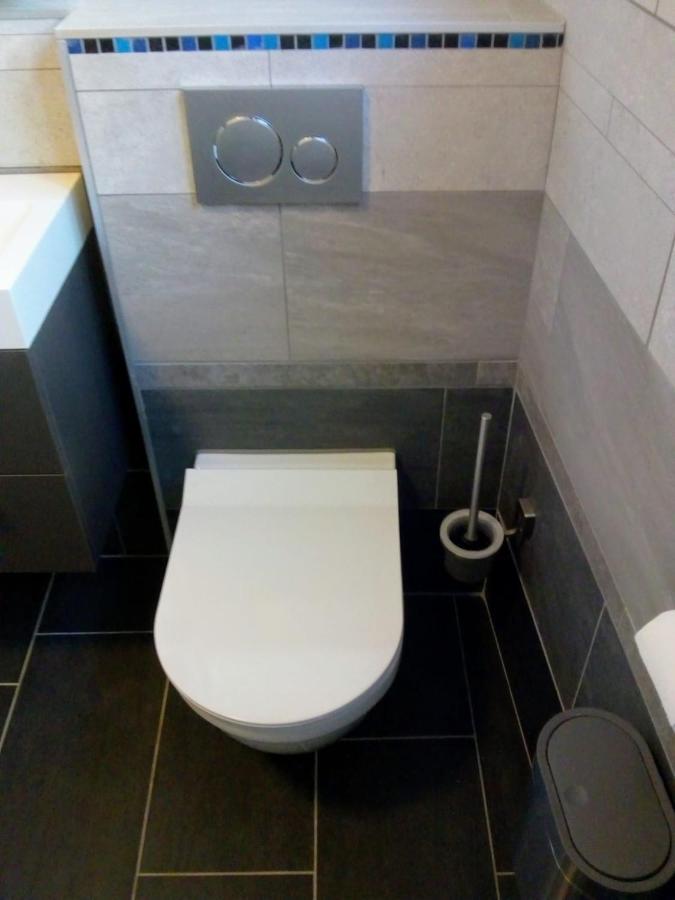 Aldo, Not For Parties, Not A Hotel, Room With Shared Bathroom, No Kitchen Amsterdam Bagian luar foto